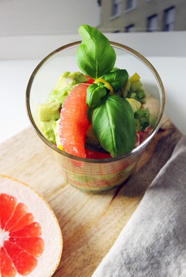 Avocado-Grapefruit-Salat, Detail, Basilikum, Vitaminbooster