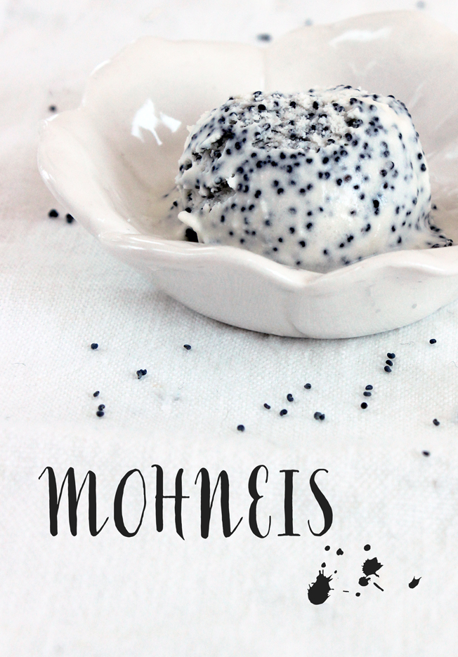 Rezept-Mohneis-selbstgemacht-Eismaschine-Nachtisch-schwarz-weiß-Blog-Jennadores-Typo